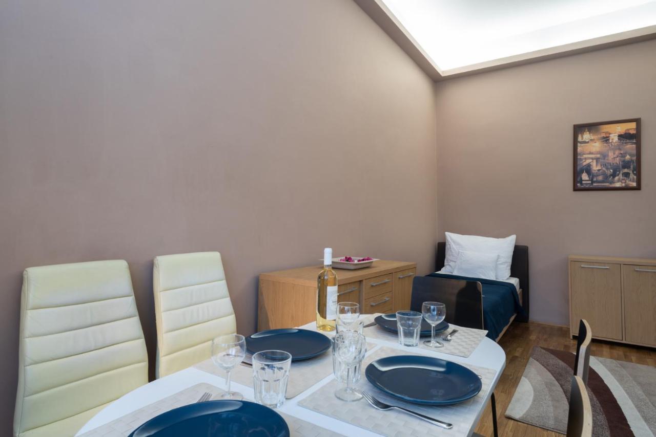 Kiraly Central Apartment With Free Parking And Ac 부다페스트 외부 사진