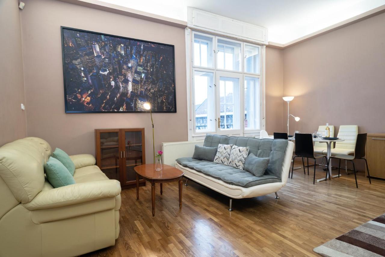 Kiraly Central Apartment With Free Parking And Ac 부다페스트 외부 사진